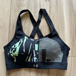 Under Armour Black and Green Patterned Sports Bra